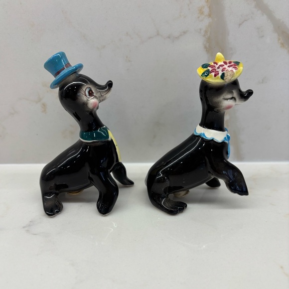 Vintage Anthropomorphic Norcrest Dressed Up Seals Salt & Pepper Shakers Japan - Picture 5 of 7